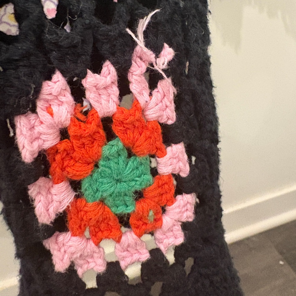 Granny Square Open Cardigan Crochet Sweater - Floral Sz. SM – Wild Fable 🖤✨ - Picture 12 of 13